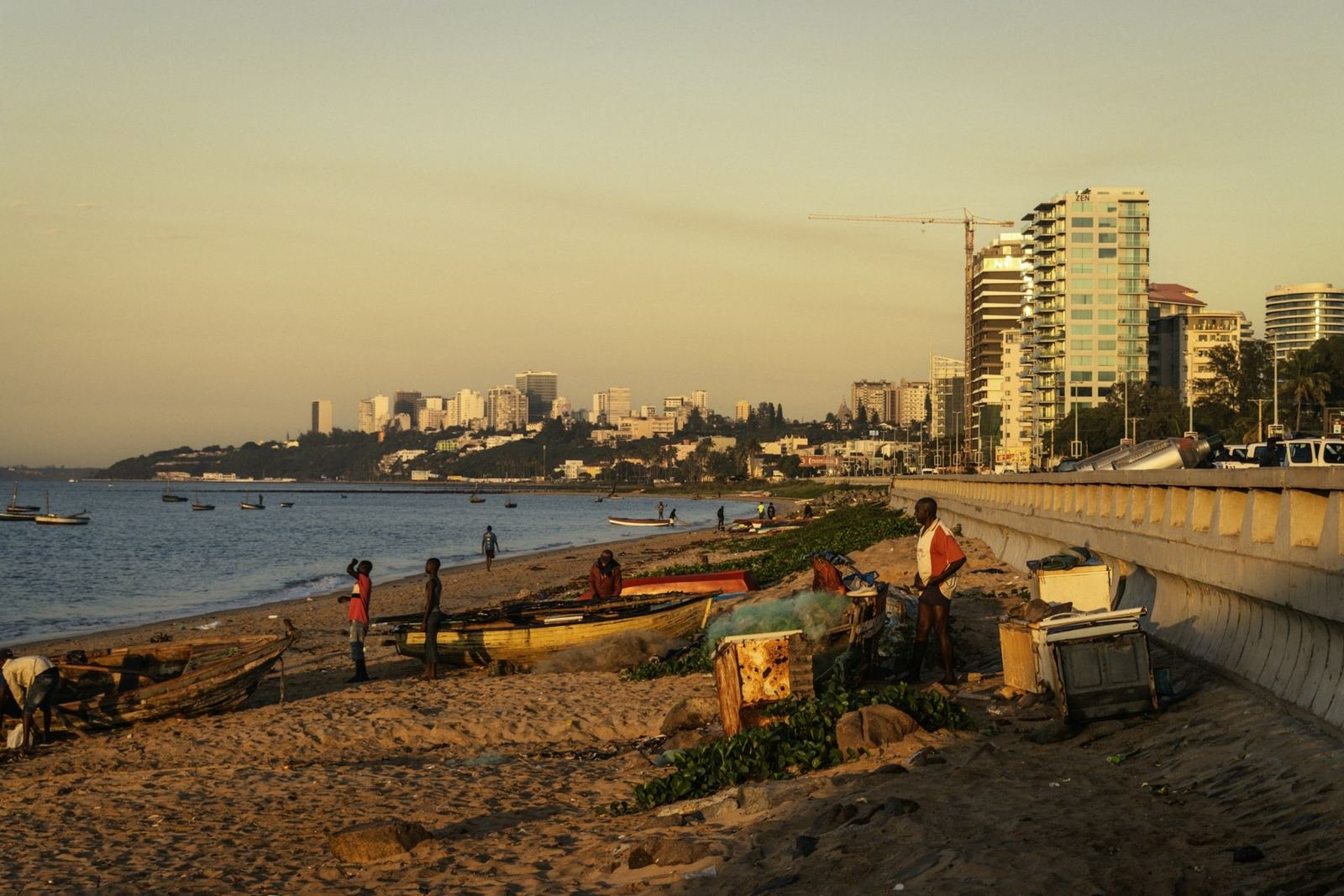 Pescadores na costa de Maputo